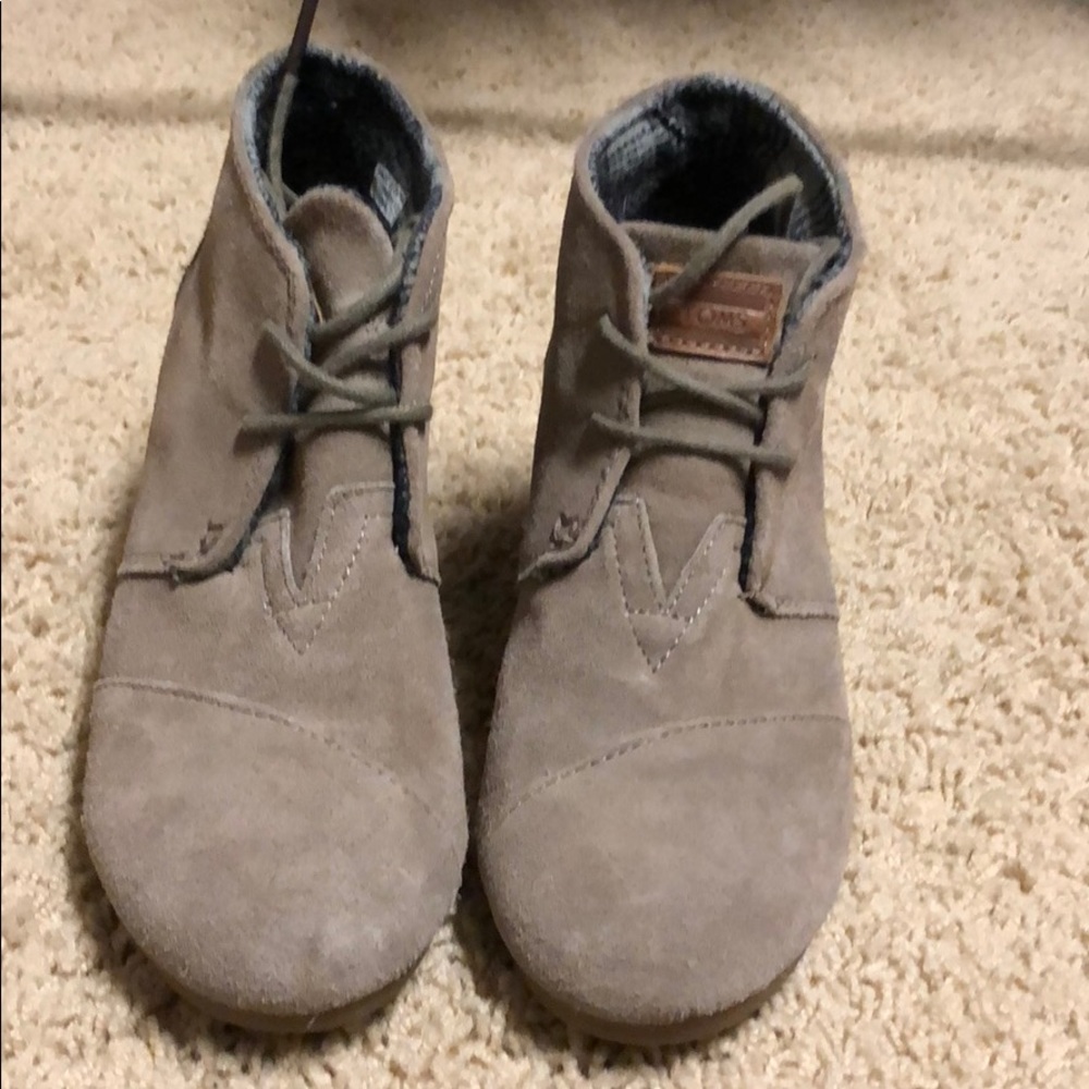 Toms wedges